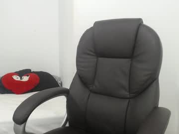 نيك ام صديقتي